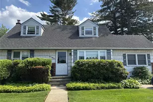 352 Boundary Ave, Massapequa, NY 11758 - Photo 14