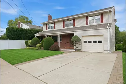 1395 Meadowbrook Road, Merrick, NY 11566 - Photo 2