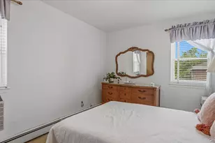 52-40 69th Pl, Maspeth, NY 11378 - Photo 16