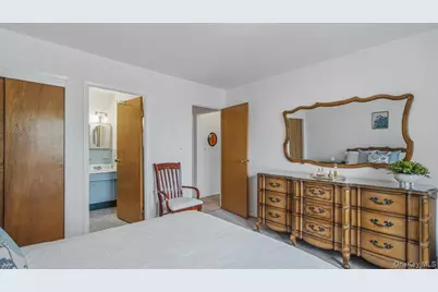 52-40 69th Place, Maspeth, NY 11378 - Photo 14