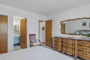 52-40 69th Pl, Maspeth, NY 11378 - Photo 14