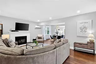 7 Fairview Ave, Port Washington, NY 11050 - Photo 6