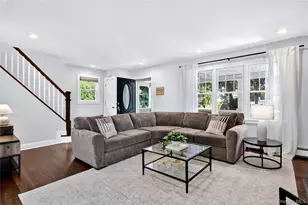 7 Fairview Ave, Port Washington, NY 11050 - Photo 4
