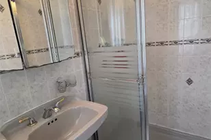 15-40 215th St, Bayside, NY 11360 - Photo 28