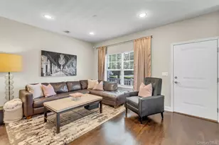 111 Millie CT, Patchogue, NY 11772 - Photo 10