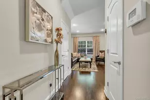 111 Millie CT, Patchogue, NY 11772 - Photo 8