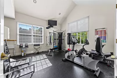 2 Doral Greens Drive E, Rye Brook, NY 10573 - Photo 18