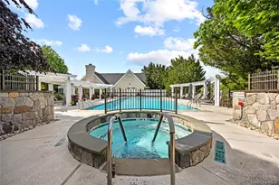 2 Doral Greens Dr E, Rye Brook, NY 10573 - Photo 20