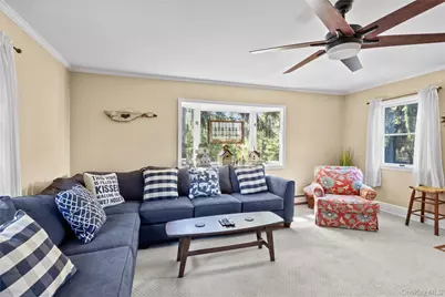 217 Soundview Road, Huntington, NY 11743 - Photo 26