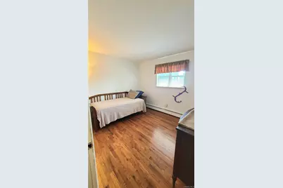 288 Frederick Avenue, Floral Park, NY 11001 - Photo 14