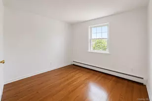 288 Frederick Ave, Floral Park, NY 11001 - Photo 10