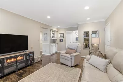 37 Maple Court, Jericho, NY 11753 - Photo 20