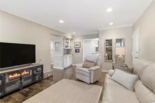 37 Maple Run Ct, Jericho, NY 11753 - Photo 20