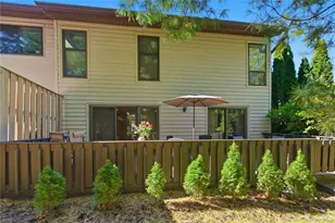 37 Maple Run Ct, Jericho, NY 11753 - Photo 34