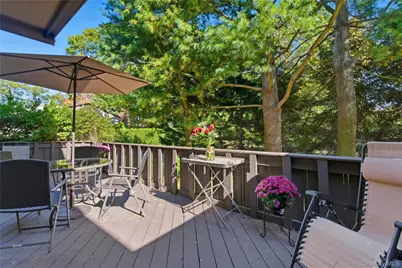37 Maple Court, Jericho, NY 11753 - Photo 32