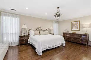 37 Maple Run Ct, Jericho, NY 11753 - Photo 24