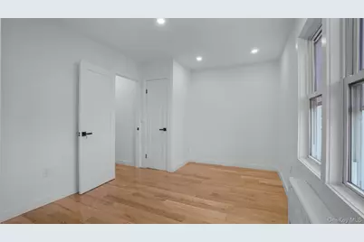 4135 Murdock Avenue, Bronx, NY 10466 - Photo 18