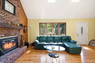 29 Vineyard Rd, Huntington, NY 11743 - Photo 4