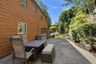 29 Vineyard Rd, Huntington, NY 11743 - Photo 34