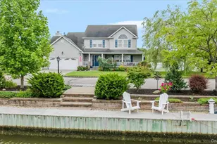 18 S Plaza, Amityville, NY 11701 - Photo 44