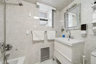 4082 Ocean Avenue, Brooklyn, NY 11235 - Photo 36