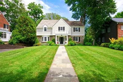 162 Manhasset Woods Road, Manhasset, NY 11030 - Photo 1