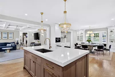 162 Manhasset Woods Road, Manhasset, NY 11030 - Photo 16