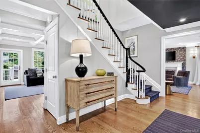 162 Manhasset Woods Road, Manhasset, NY 11030 - Photo 8