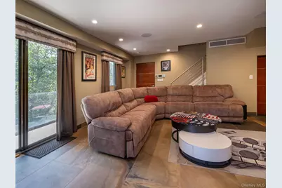 2151 Shore Boulevard, Astoria, NY 11105 - Photo 28