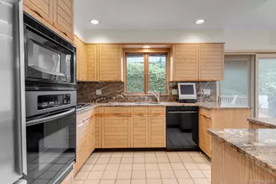 189 Regent Drive, Long Beach, NY 11561 - Photo 10