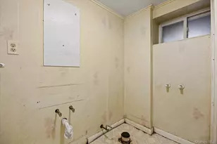 57-43 64th St, Maspeth, NY 11378 - Photo 28