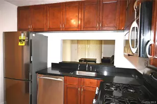 13-21 Michael Ct, Bayside, NY 11360 - Photo 32