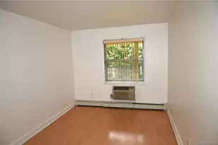 13-21 Michael Ct, Bayside, NY 11360 - Photo 10