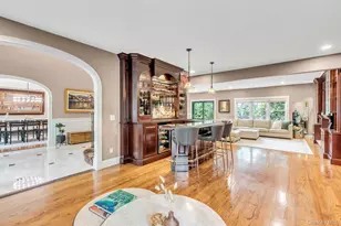 135 Round Swamp Rd, Huntington, NY 11743 - Photo 8