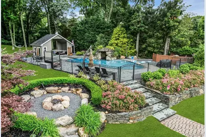 135 Round Swamp Road, Huntington, NY 11743 - Photo 44