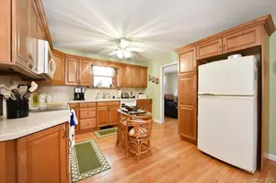 167 N Suffolk Ave, Massapequa, NY 11758 - Photo 24