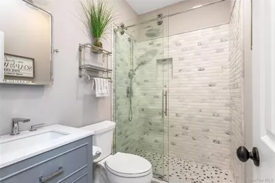 11 Stuart Court, Hampton Bays, NY 11946 - Photo 12