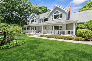 11 Stuart Ct, Hampton Bays, NY 11946 - Photo 2