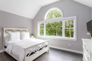11 Stuart Ct, Hampton Bays, NY 11946 - Photo 20