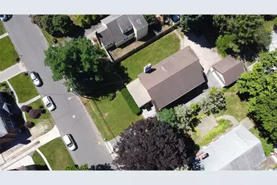 20 Spruce Street, Great Neck, NY 11021 - Photo 28