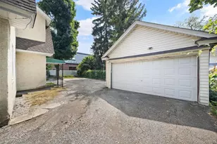 20 Spruce St, Great Neck, NY 11021 - Photo 22