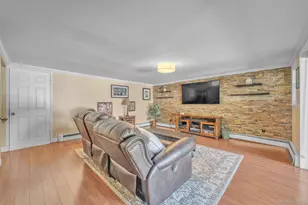 46 Audrey Rd, Westbury, NY 11590 - Photo 4