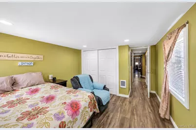 600 Broadway #D14, Amityville, NY 11701 - Photo 18