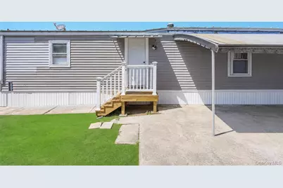 600 Broadway #D14, Amityville, NY 11701 - Photo 6