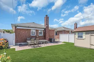 157-57 25th Ave, Whitestone, NY 11357 - Photo 28