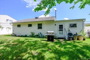 1380 Brooklyn Blvd, Bay Shore, NY 11706 - Photo 14