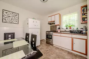 1380 Brooklyn Blvd, Bay Shore, NY 11706 - Photo 4