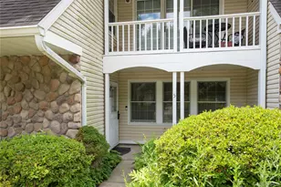 5 Spruce Ridge Dr, Fishkill, NY 12524 - Photo 2