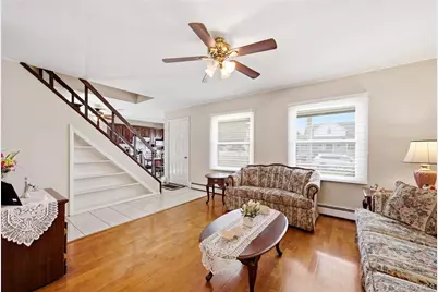 31 Sherwood Road, Levittown, NY 11756 - Photo 8