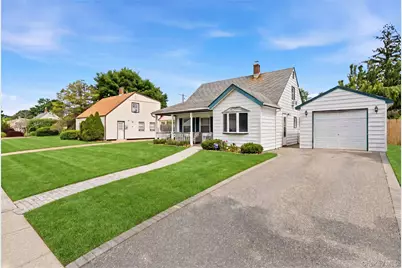 31 Sherwood Road, Levittown, NY 11756 - Photo 2